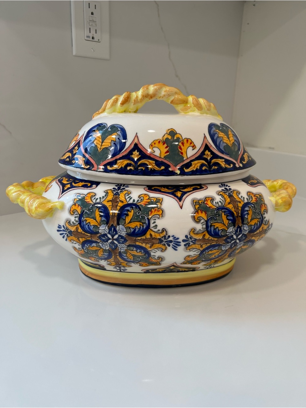 Godinger Large Covered Soup Tureen Serving Bowl Lid Floral